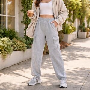 Aritzia Sweatfleece Cozy Fleece Cargo Sweatpants Heather Gray Size XS Excellent